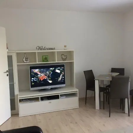 Direkt Am Lift Apartmán *